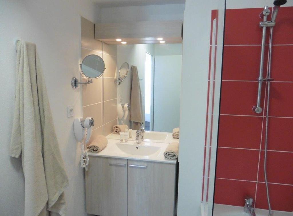 Appart'Hotel Prestige Odalys Nakara Agde Bagian luar foto