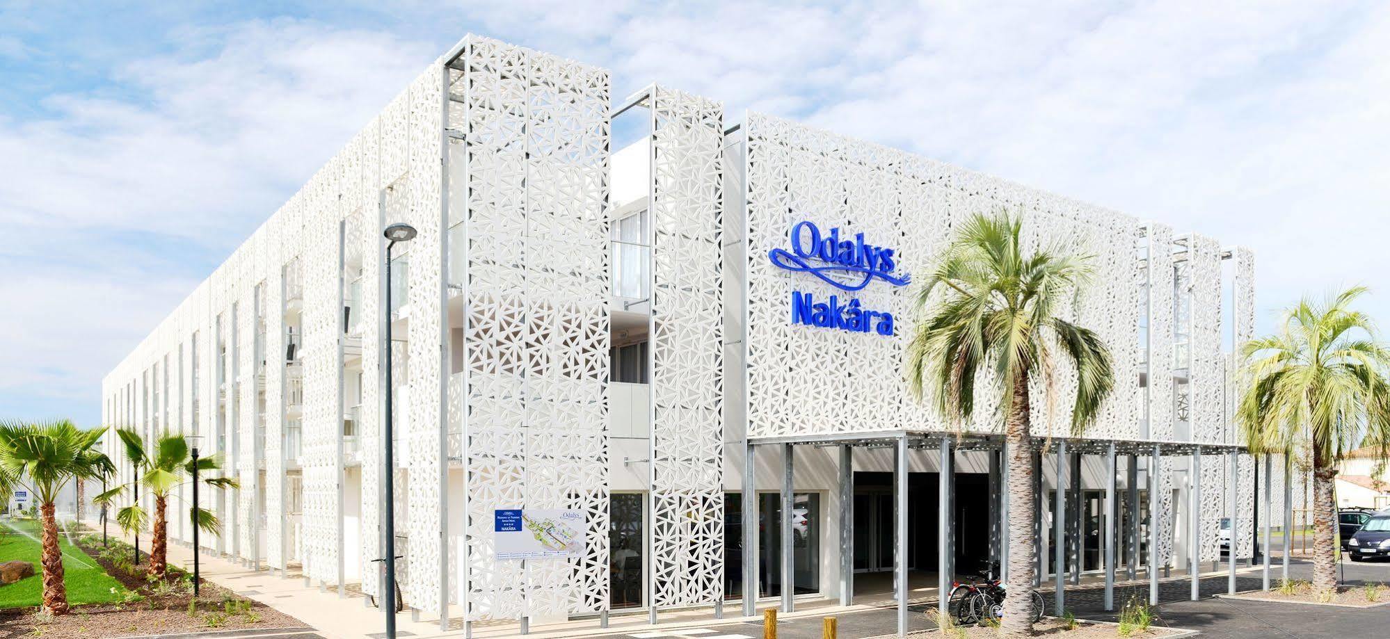 Appart'Hotel Prestige Odalys Nakara Agde Bagian luar foto