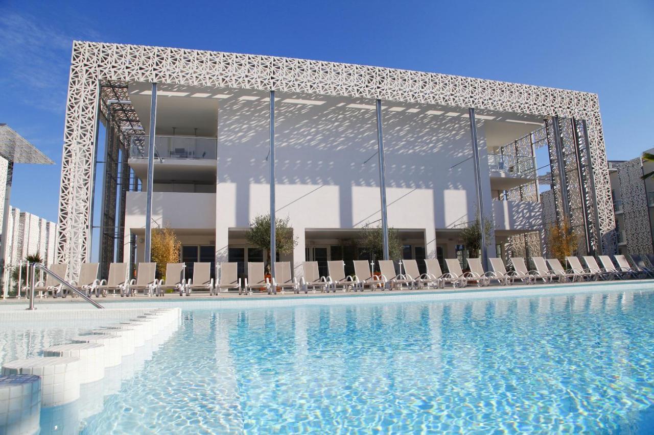Appart'Hotel Prestige Odalys Nakara Agde Bagian luar foto